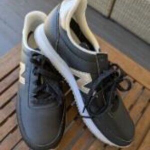 NEW BALANCE retro sneakers..EUC..size 8.5..black and rose gold
